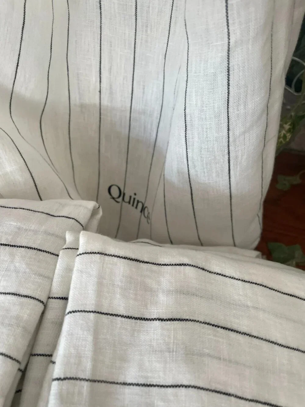 NWOT Quince K/CAL.K Pencil Stripe European Linen Duvet Cover Set. MSRP $224